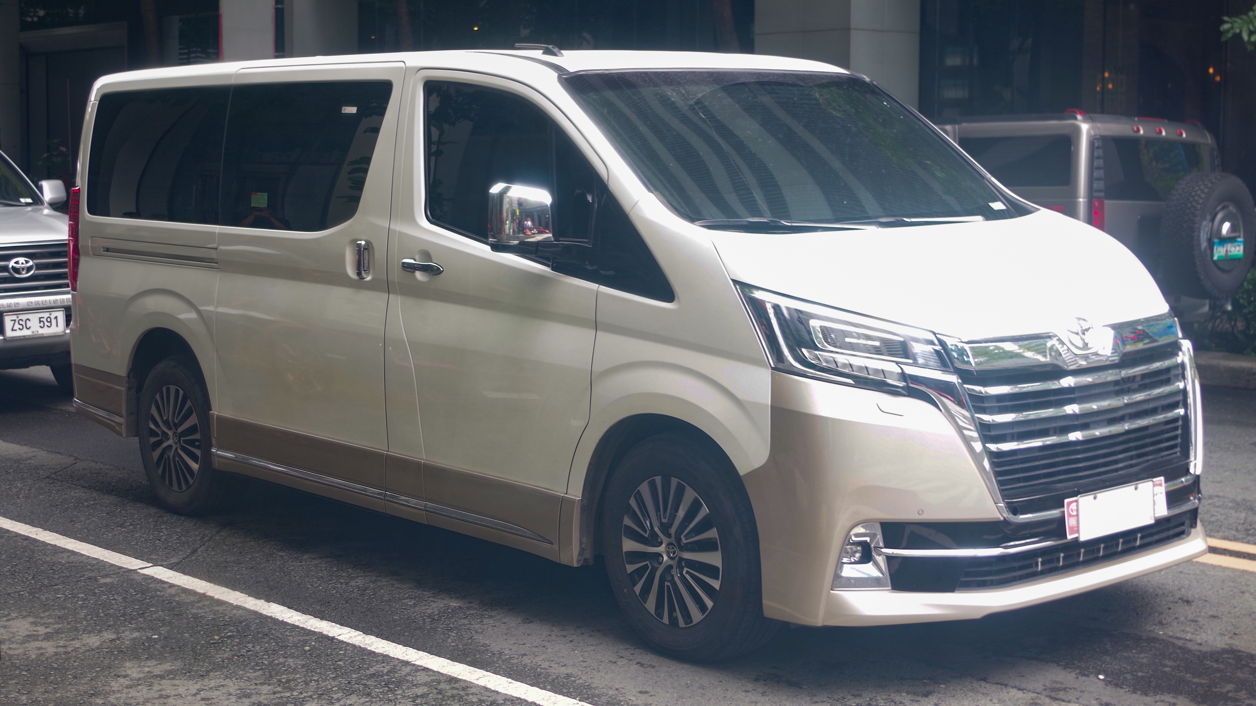 Toyota Hiace Grand Premio Luxury 2020–2025